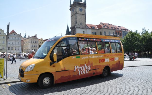 tour de prague en bus